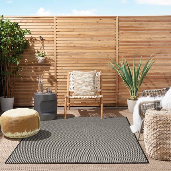 Nourison Courtyard Black White Indoor/Outdoor Geometric Rug COU01