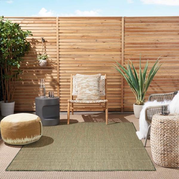 Nourison Courtyard Green Indoor/Outdoor Geometric Rug COU01