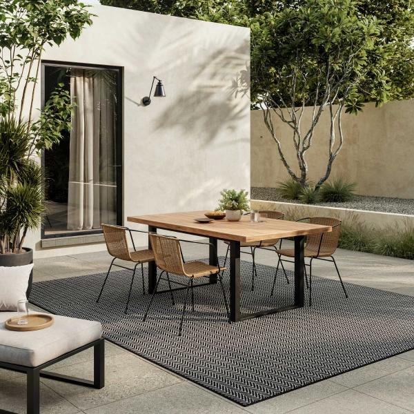 Nourison Horizon Indoor/Outdoor Black Indoor/Outdoor Chevron Rug HOZ02