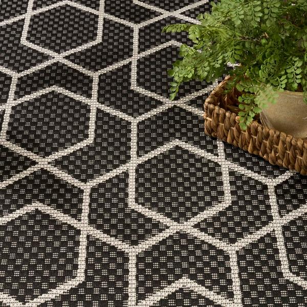Nourison Horizon Indoor/Outdoor Black Indoor/Outdoor Geometric Rug HOZ01