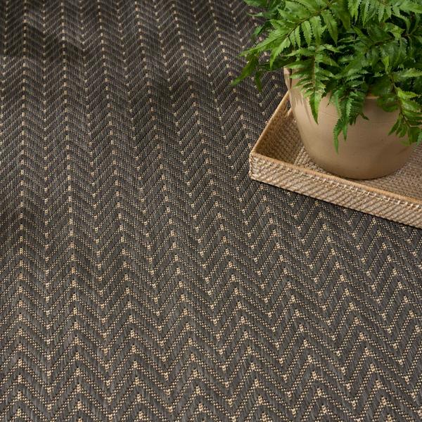 Nourison Horizon Indoor/Outdoor Charcoal Indoor/Outdoor Chevron Rug HOZ02