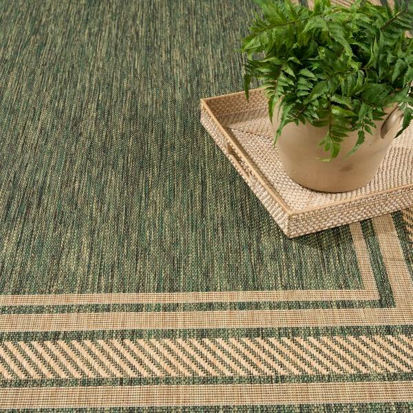 Nourison Horizon Indoor/Outdoor Green Indoor/Outdoor Geometric Rug HOZ03
