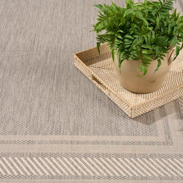 Nourison Horizon Indoor/Outdoor Grey Indoor/Outdoor Geometric Rug HOZ03