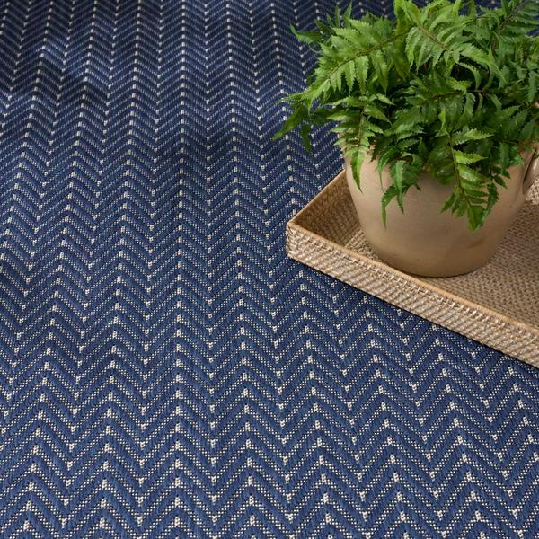 Nourison Horizon Indoor/Outdoor Navy Indoor/Outdoor Chevron Rug HOZ02
