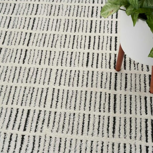 Nourison Modern Comfort Ivory Black Indoor Only Abstract Rug MNC03