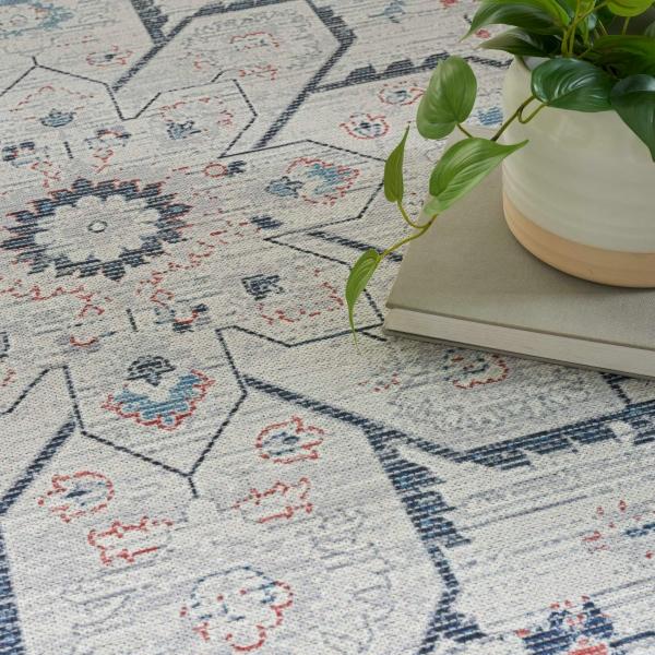 Nourison New Concept Washables Ivory Blue Indoor Only Floral Rug SR110