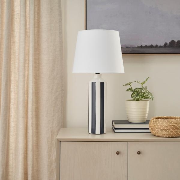 nourison 22" WDL03 Blue/White Ceramic Table Lamp
