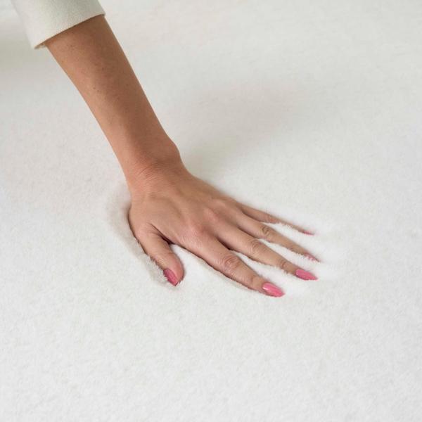 Nourison Soft Plush Rabbit Fur White Indoor Only Solid Rug SFF01