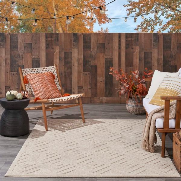Nourison Versatile Cream Indoor/Outdoor Geometric Rug NRV01