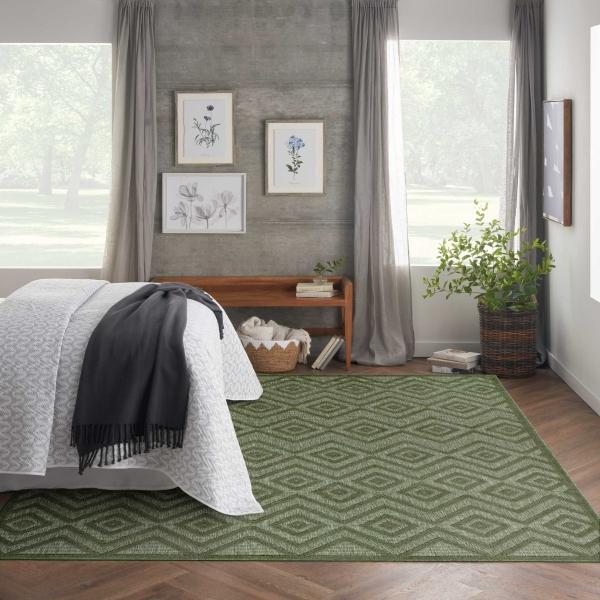 Nourison Versatile Green Indoor/Outdoor Geometric Rug NRV01
