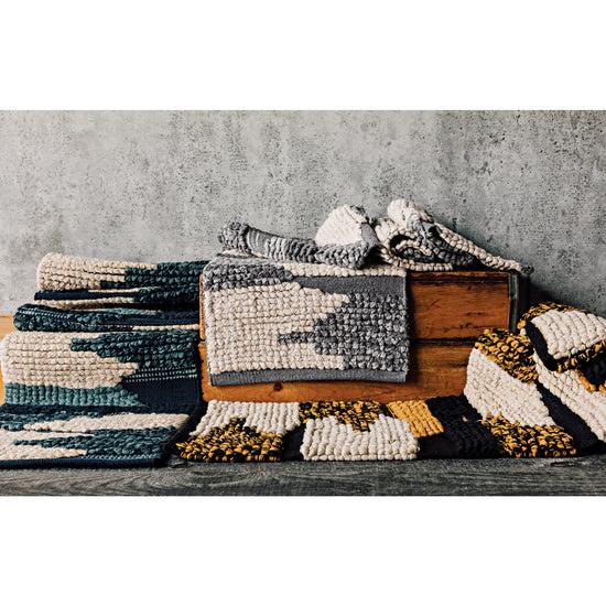 Now Designs Align 60 Inch Table Runner Lagoon And Midnight