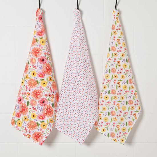 Now Designs Cottage Floral Floursack Dish Towels Set Of 3