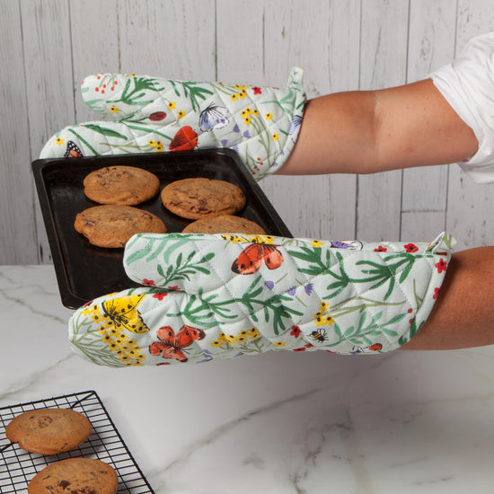 Now Designs Morning Meadow Classic Quilted Oven Mitt