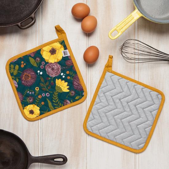Now Designs Adeline Quilted Potholder