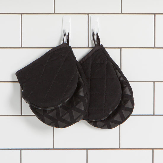 Now Designs Black Grabber Mitt