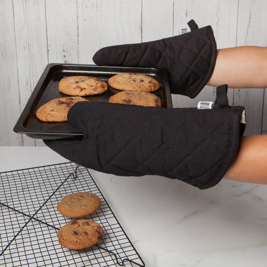 Now Designs Black Superior Oven Mitt