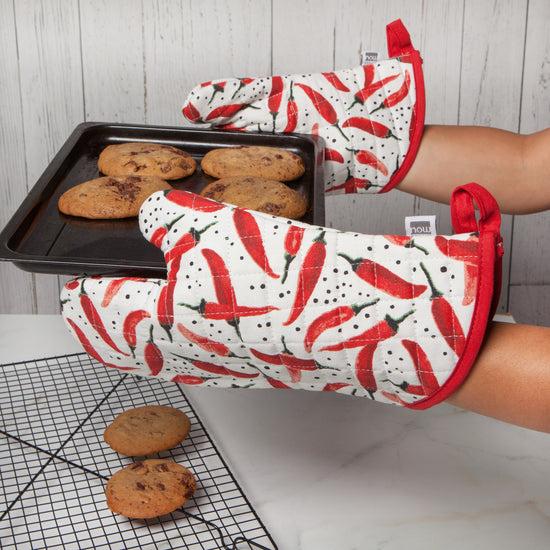 Now Designs Caliente Chef Quilted Oven Mitt