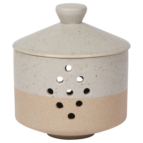now designs Garlic Keeper Maison