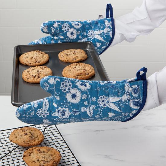Now Designs Juliette Chef Quilted Oven MItt