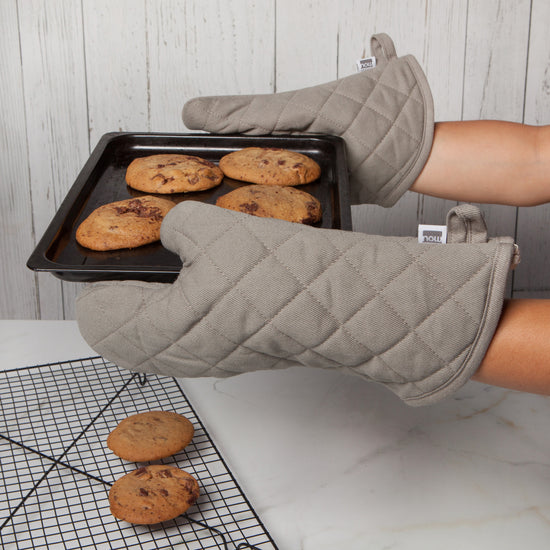 Now Designs London Grey Superior Oven Mitt