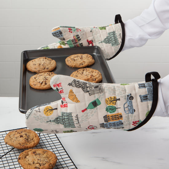 Now Designs Meet Me In Paris Quilted Oven Mitt