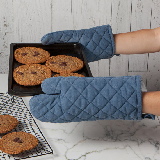 Now Designs Midnight Heirloom Stonewash Oven Mitt