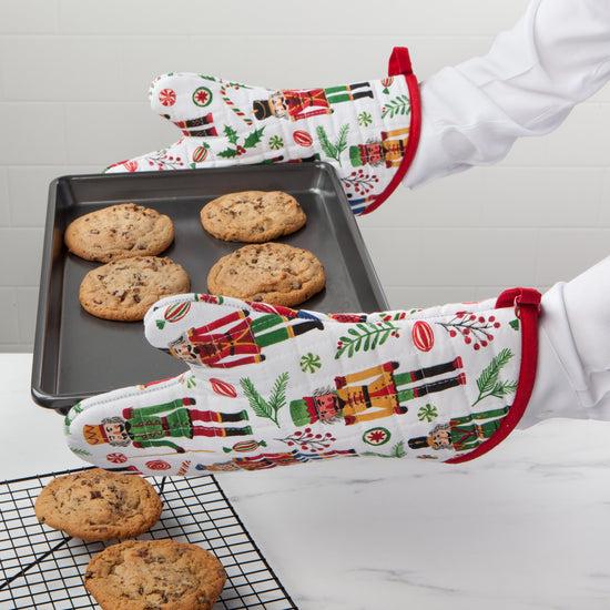 Now Designs Nutcracker Christmas Oven Mitt
