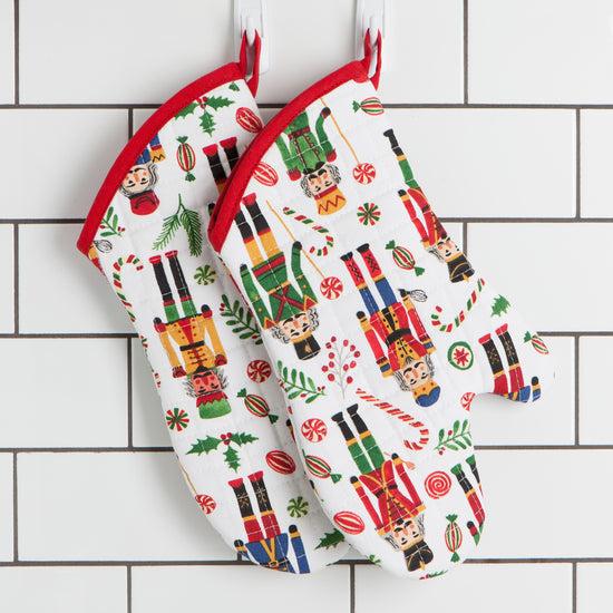 Now Designs Nutcracker Christmas Oven Mitt