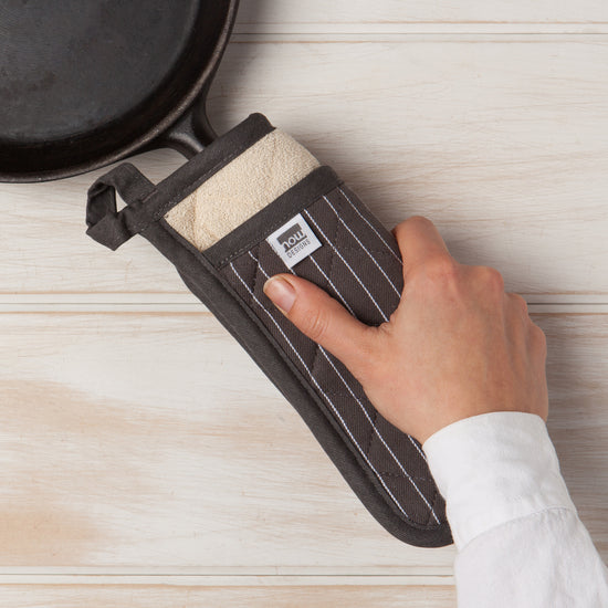 Now Designs Superior Potholder Pinstripe Granite