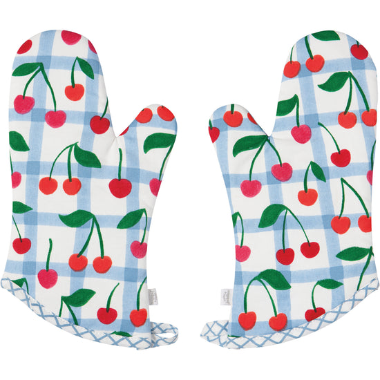 now designs Very Cherry Mitts Set of 2