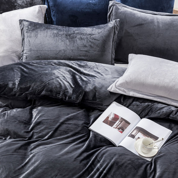 Ntbay NTBAY 3 Pieces Luxury Velvet Flannel Duvet Cover Set