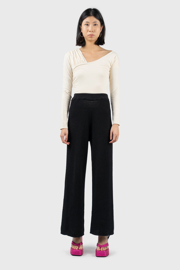 nu in ASYMMETRIC OFF SHOULDER TOP