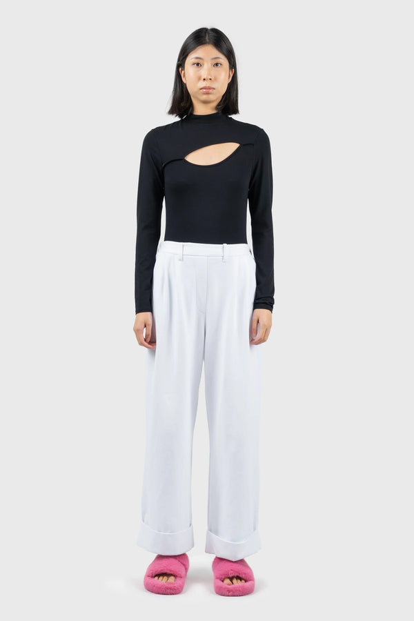 nu in CUT OUT HIGH NECK TOP