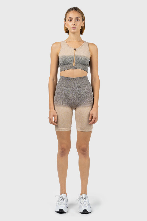 nu in SEAMLESS ACTIVE CROP TOP