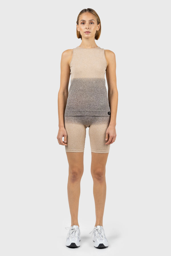 nu in SEAMLESS ACTIVE TOP