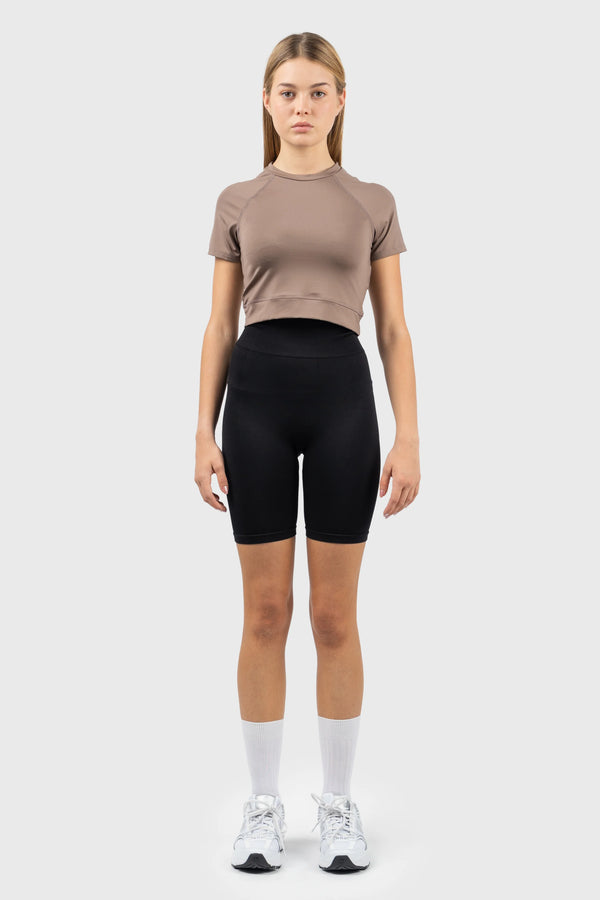 nu in SHORT SLEEVE TOP