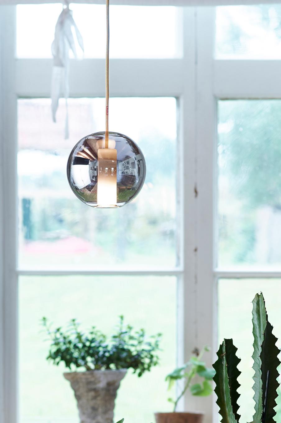 nud collection Moon Space 150