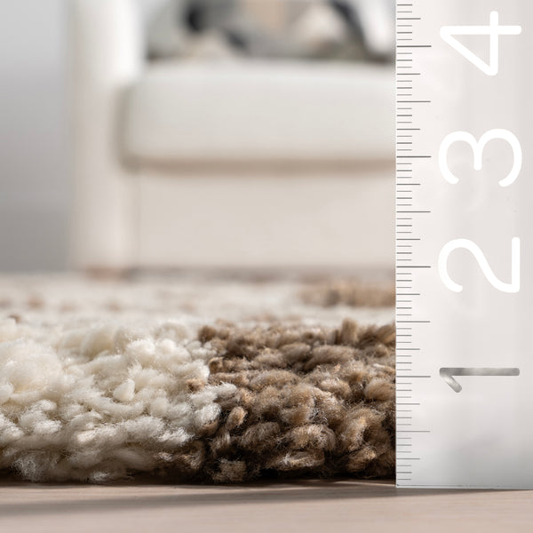 Nuloom Adelaide Mid-Century Checkered Shag Area Rug Beige