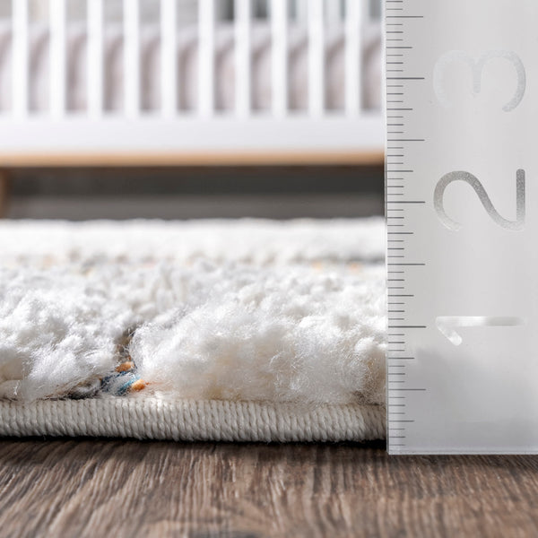 Nuloom Angela High-Low Modern Diamond Tassel Area Rug Beige