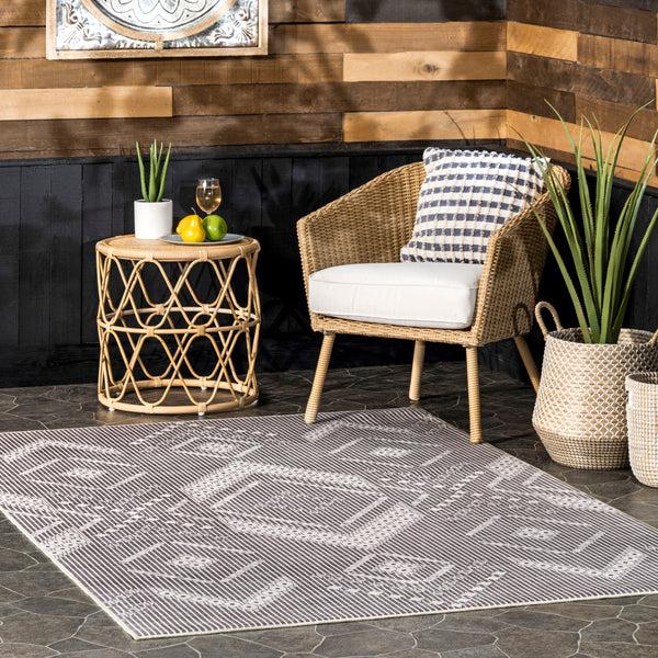 Nuloom Carlita Tribal Machine Washable Indoor/Outdoor Area Rug Light Gray
