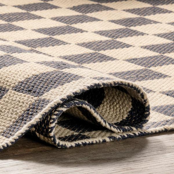 Nuloom Connie Checkered Wool/Jute Tasseled Area Rug Gray