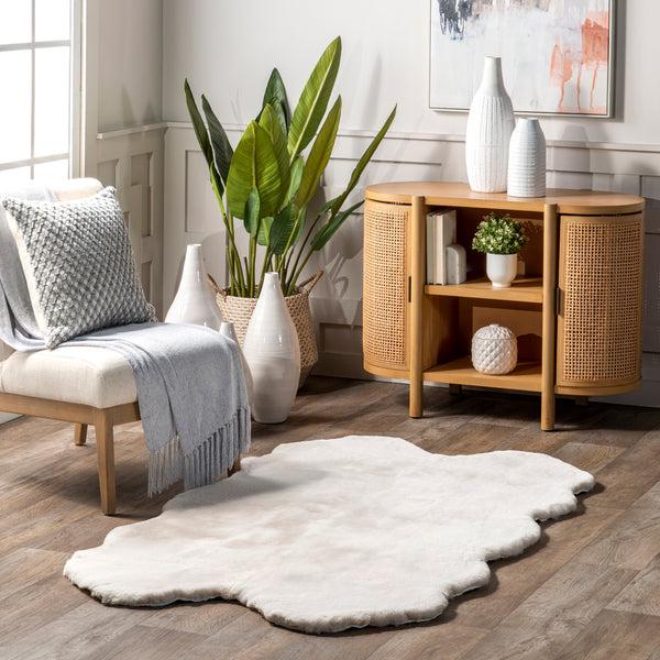 Nuloom Corra Faux SheepSkin Machine Washable Area Rug White