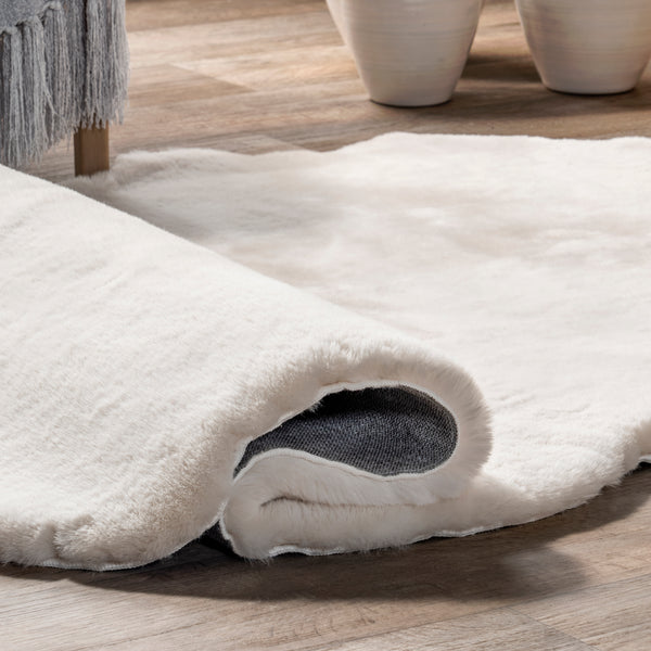 Nuloom Corra Faux SheepSkin Machine Washable Area Rug White