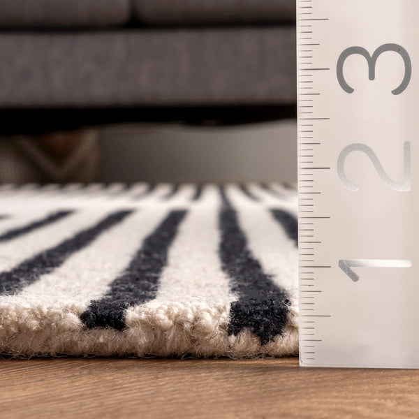 Nuloom Flynne Handmade Contemporary Wool Area Rug Ivory