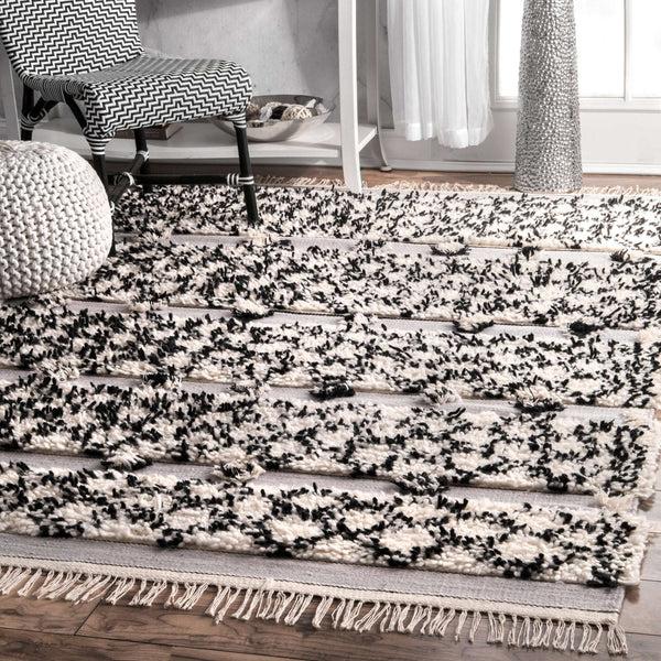 Nuloom Hand Knotted Yelena Trellis Shag Area Rug Silver
