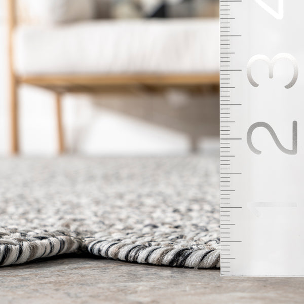 Nuloom Idina Casual Scalloped Indoor/Outdoor Area Rug Black And Gray