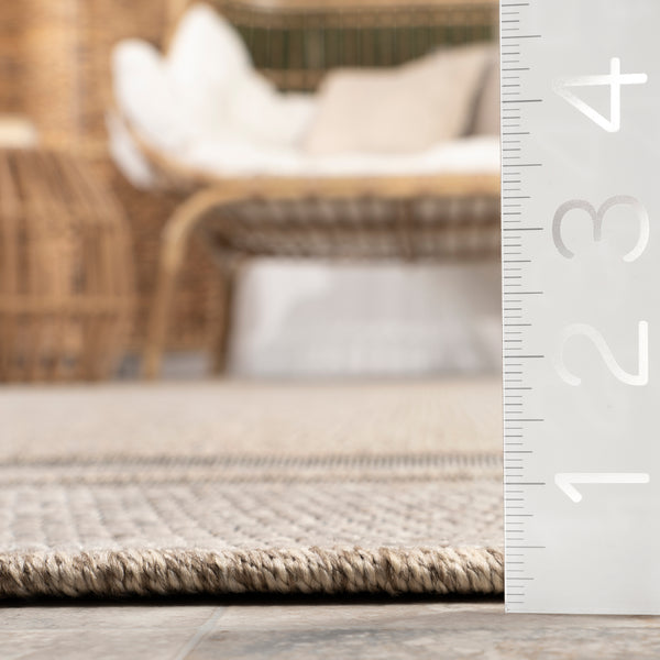 Nuloom Inaya Casual Bordered Indoor/Outdoor Area Rug Gray