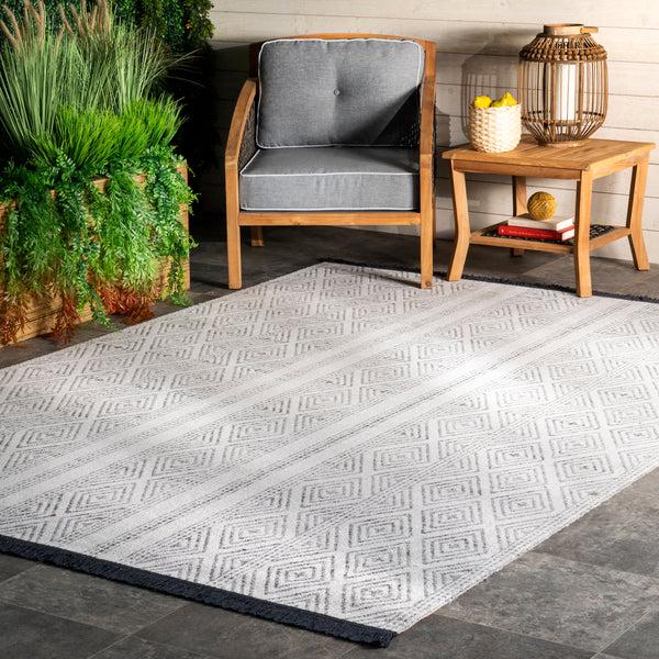 Nuloom Indoor/Outdoor Striped Miriam Area Rug Light Grey