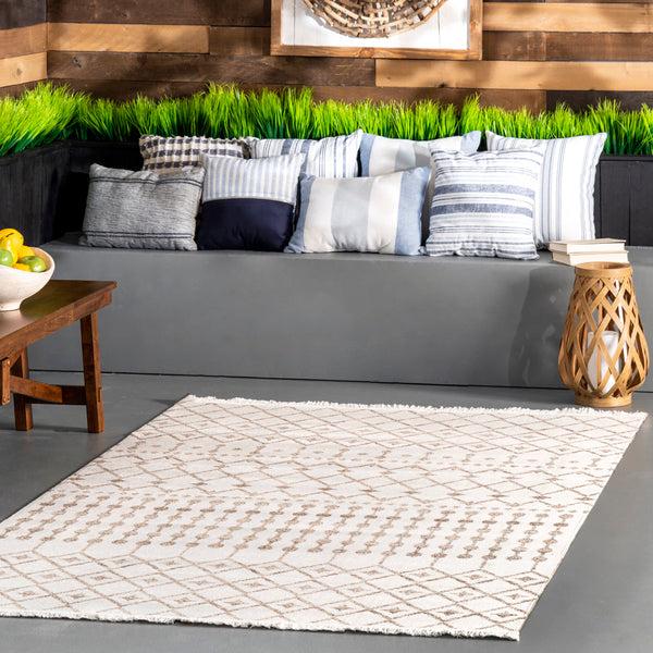 Nuloom Indoor/Outdoor Trellis Rosalie Area Rug Beige