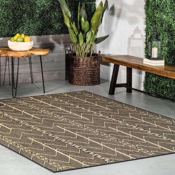 Nuloom Ivonne Chevron Tribal Indoor/Outdoor Area Rug Charcoal